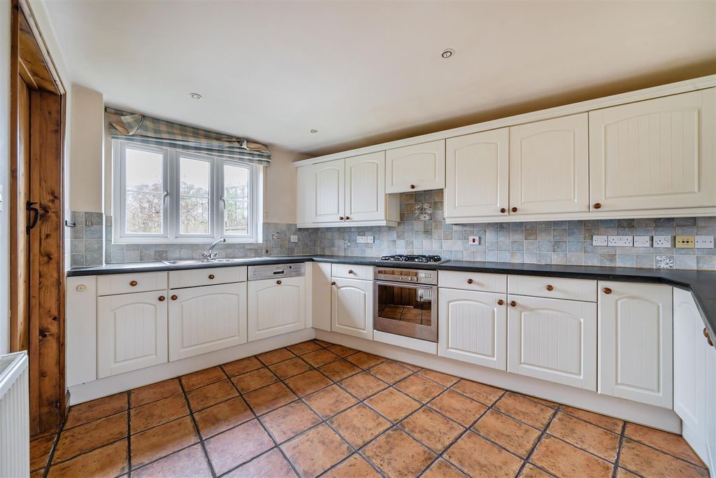 Property photo 3 of 22 Kitchen