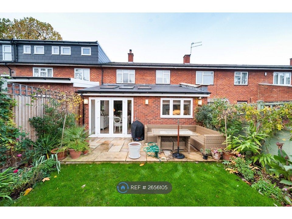 Property photo 3 of 18 Back Garden