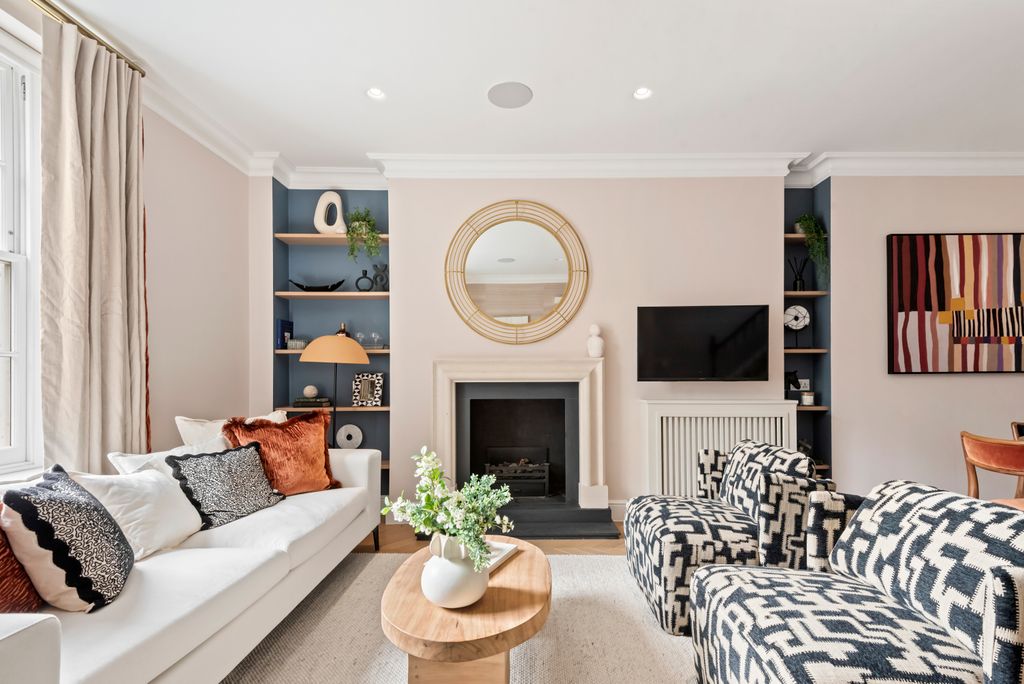 Property photo 2 of 15 Reception