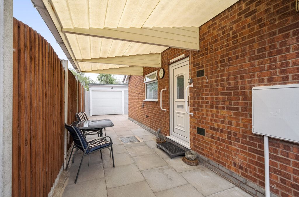 Property photo 2 of 11