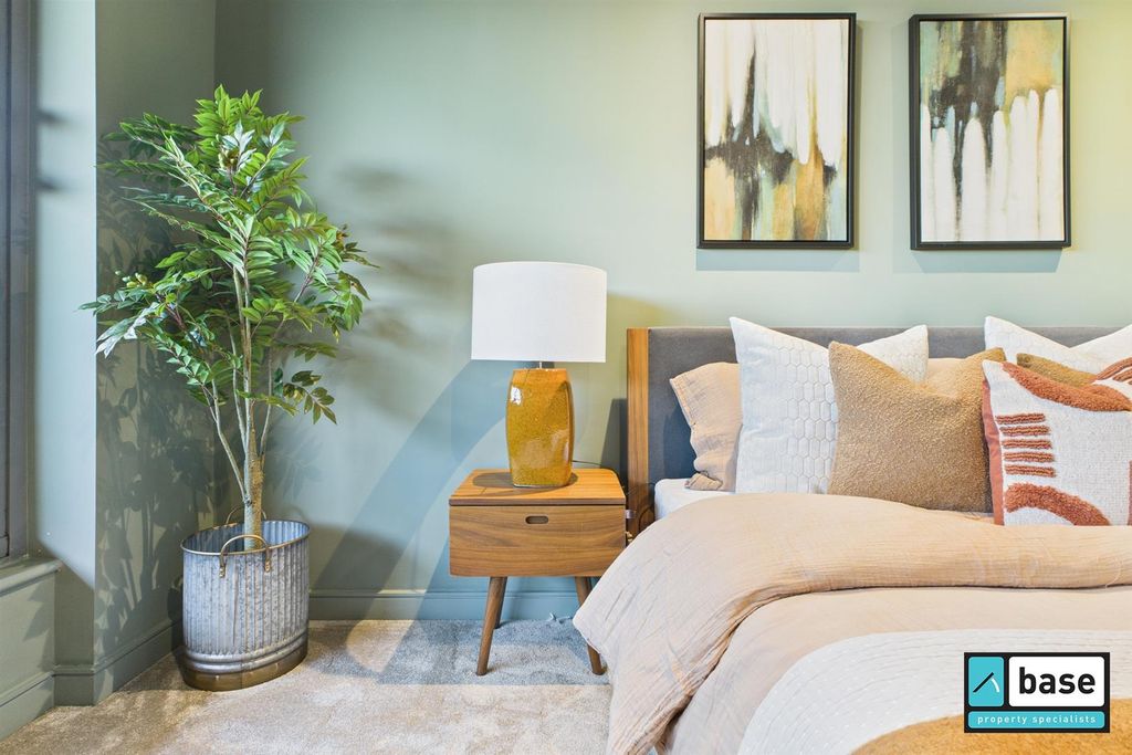 Property photo 3 of 28 Bedroom One