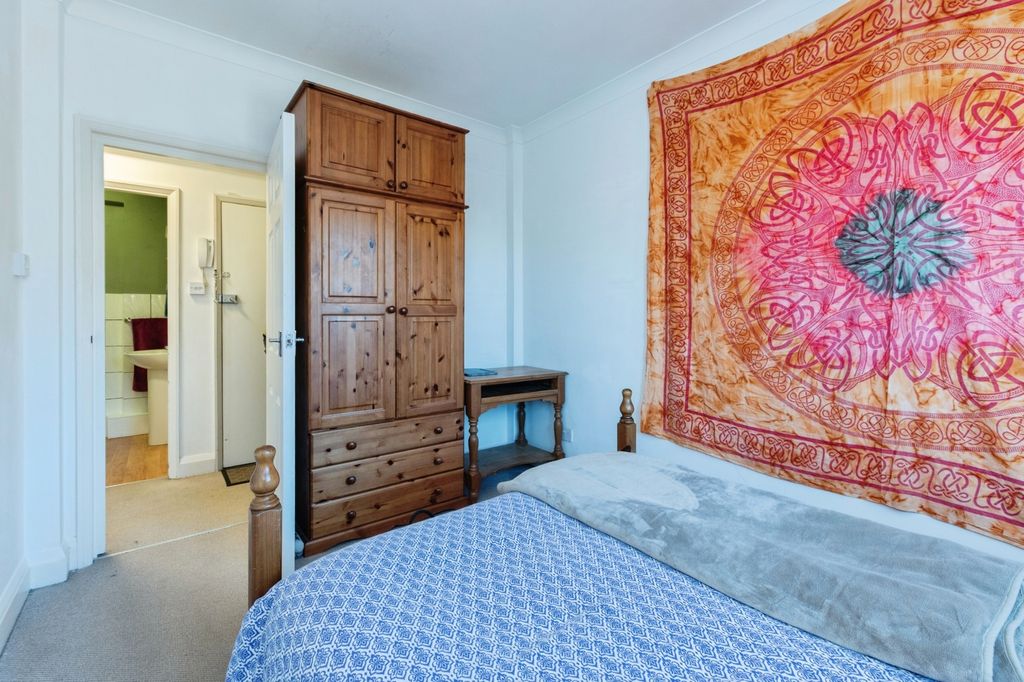 Property photo 3 of 12 Pbox-Img.Jpg