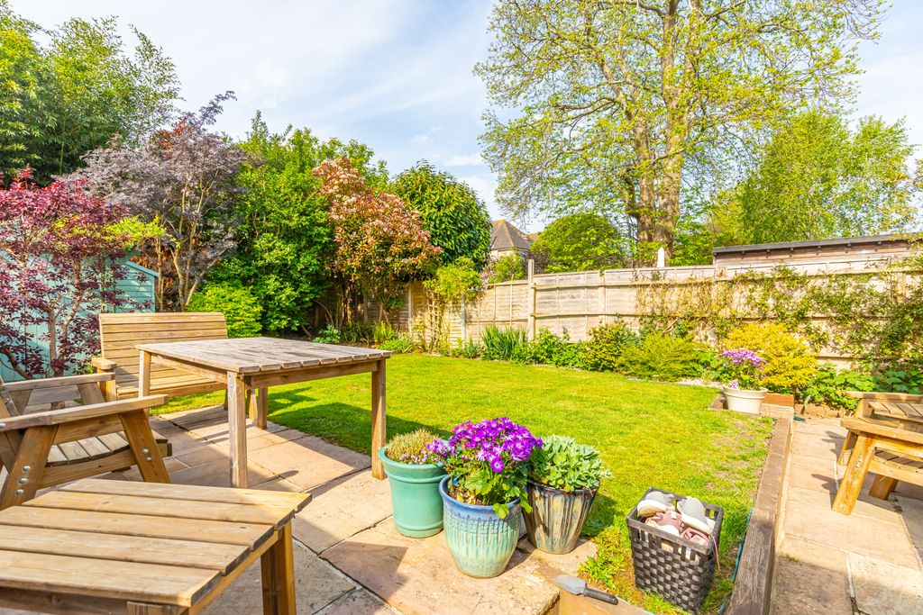 Property photo 2 of 22