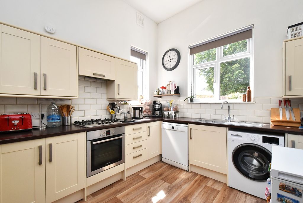 Property photo 3 of 8 5291072