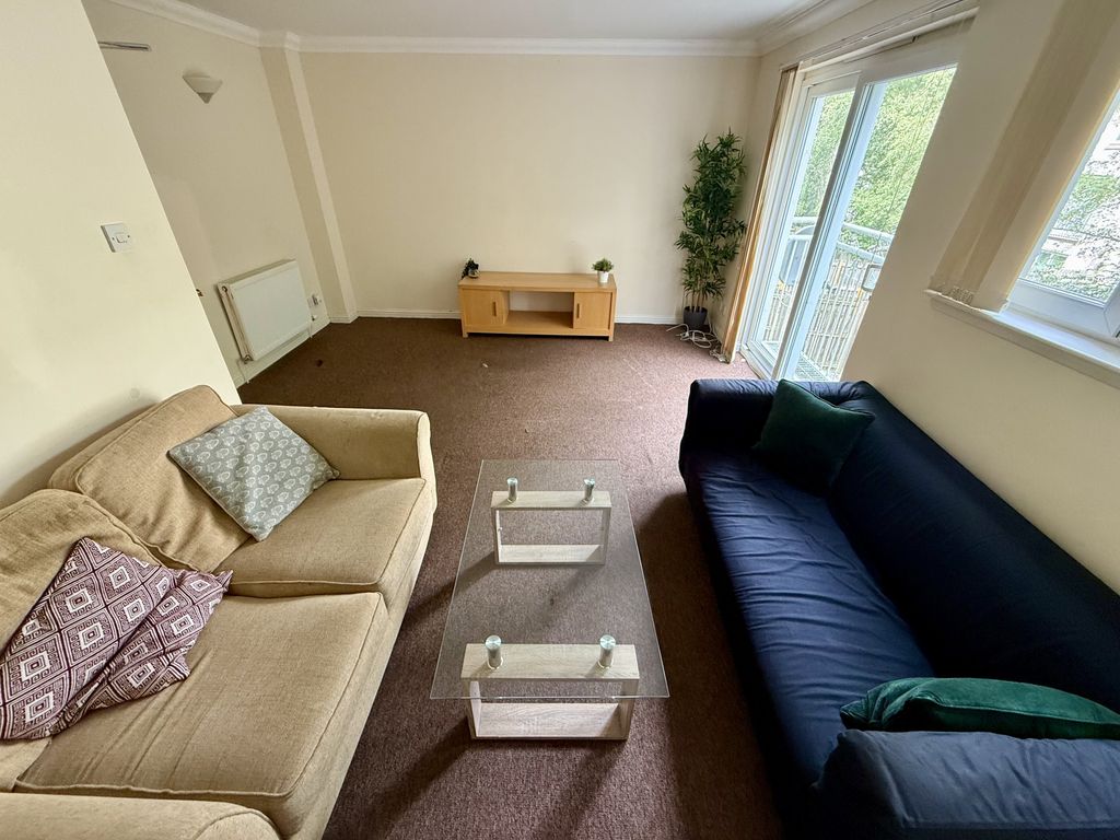 Property photo 3 of 12 Sitting Room