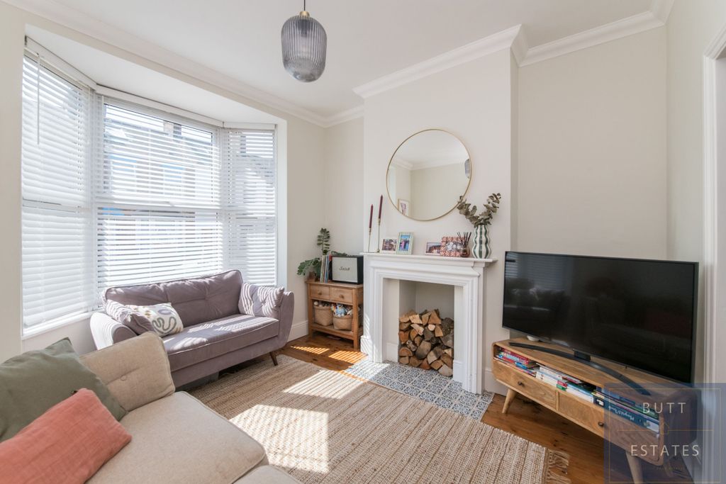 Property photo 2 of 13