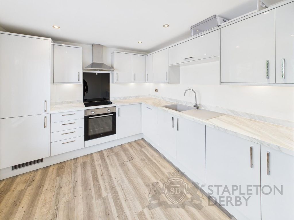 Property photo 1 of 17 Cam04720G0-Pr0087-Still002.Jpg