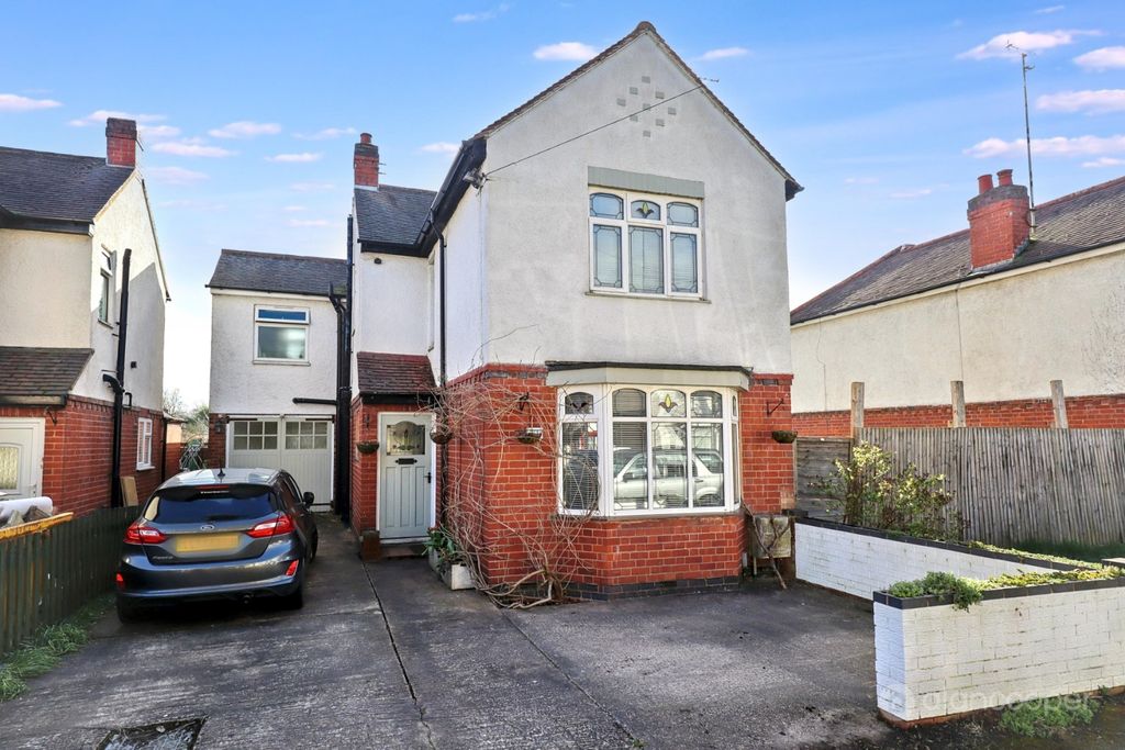 Property photo 1 of 35 4990562