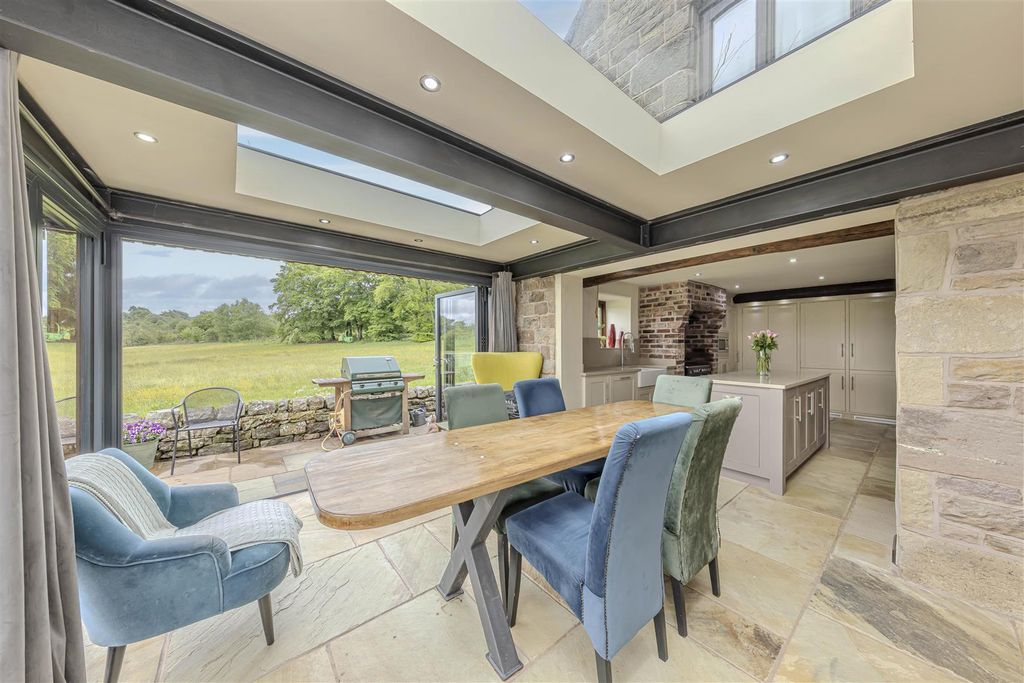 Property photo 3 of 72 Dining Area