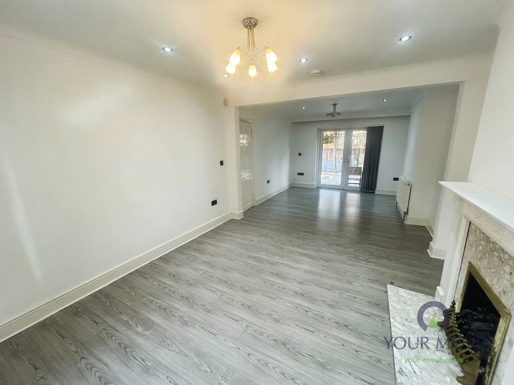 Property photo 3 of 12 Lounge/Dining Room