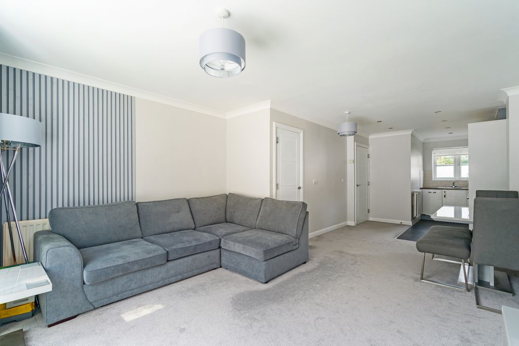 Property photo 2 of 24