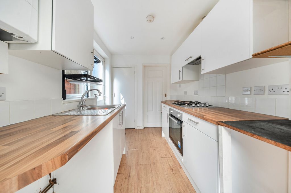 Property photo 3 of 14 1449387-4-69Eb2Dd...