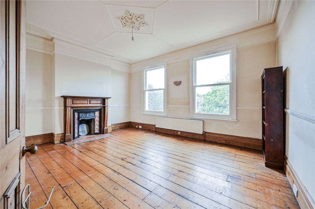 Property photo 3 of 15 Picture No. 11