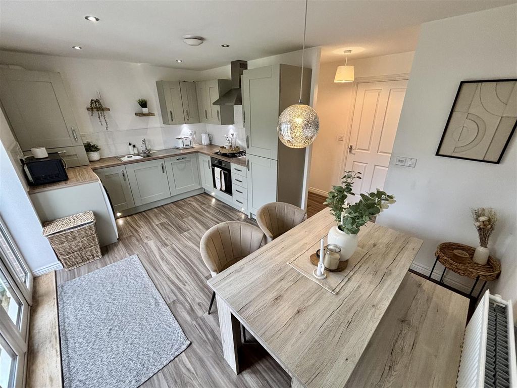 Property photo 2 of 19 Open Plan Kitchen And Dining Room