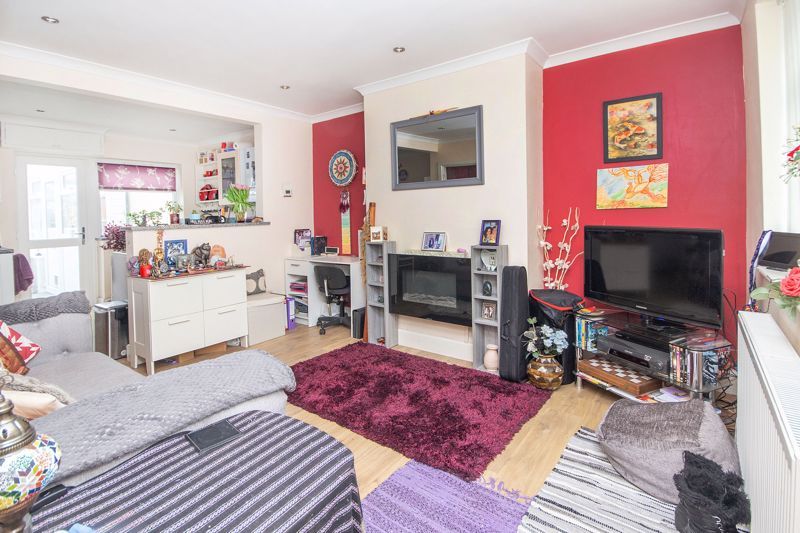 Property photo 2 of 15 Lounge