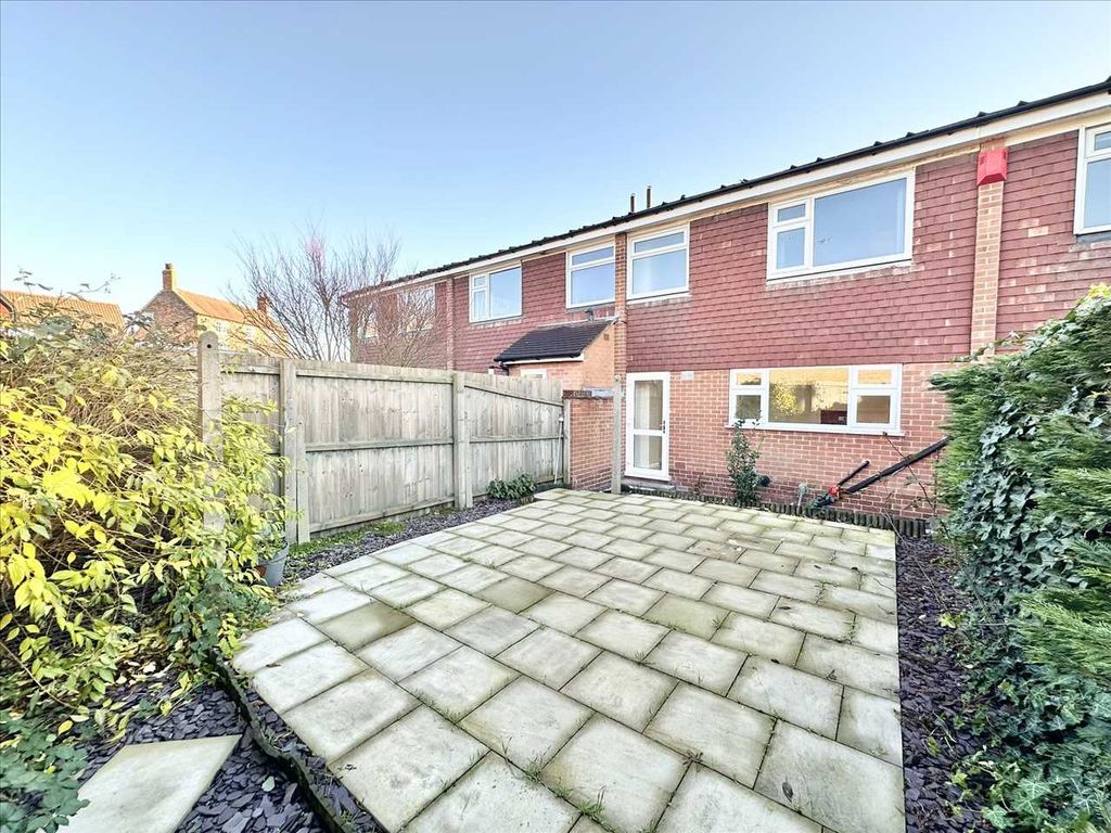 Property photo 2 of 24