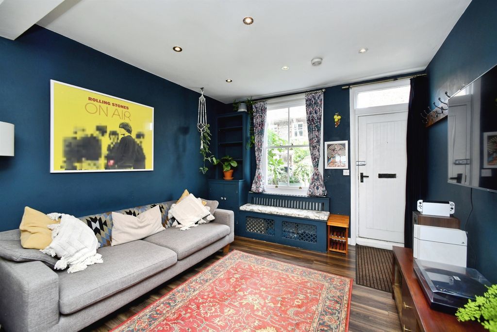 Property photo 1 of 17