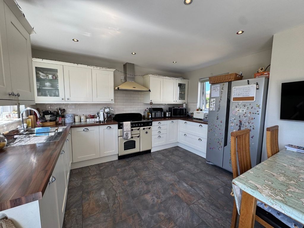 Additional image 13 of 3 bed detached bungalow for sale9 Parc Yr Ynn, Llandysul SA44