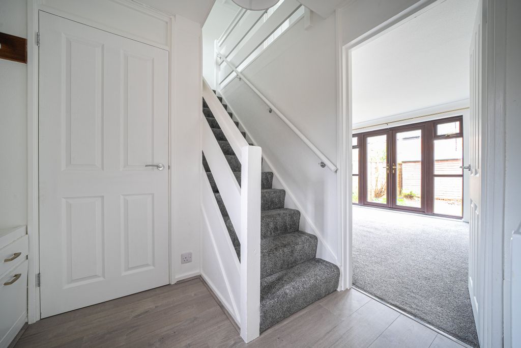 Property photo 2 of 20 Hall