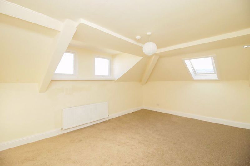 Property photo 2 of 15 Flat 4, 57 Bucks