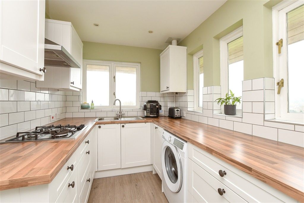 Property photo 1 of 16 Kitchen