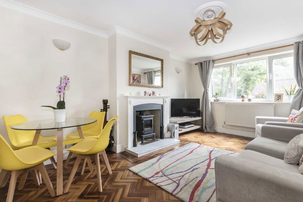 Property photo 2 of 4