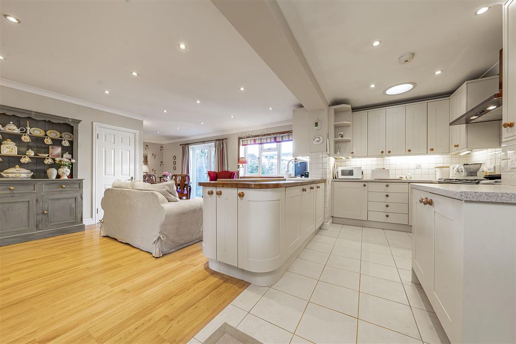 Property photo 2 of 16 Photo Jan 05 2026, 1 02 30 Pm.Jpg