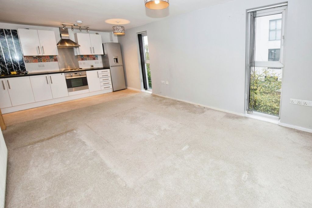 Property photo 2 of 14 Picture No. 05