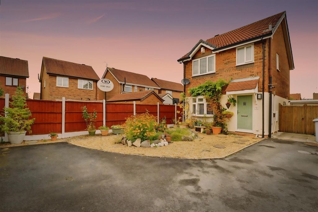 Property photo 1 of 21