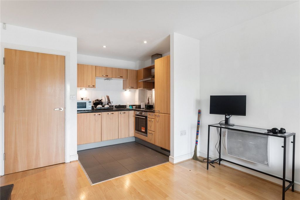 Property photo 3 of 8 Picture No. 04