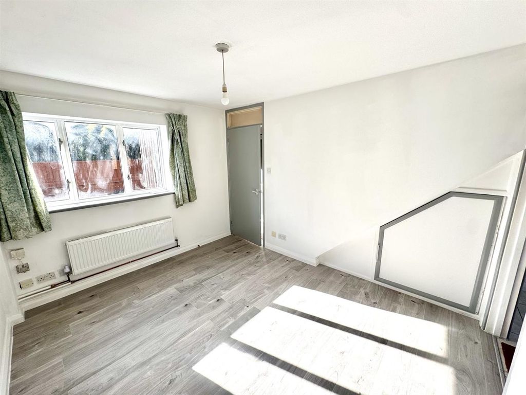 Property photo 3 of 12 Img_5598.Jpg