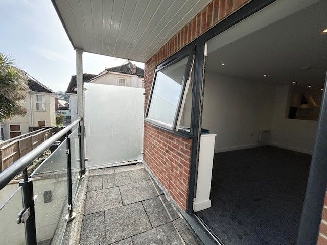 Property photo 3 of 8 Balcony