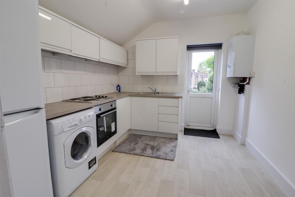 Property photo 1 of 5