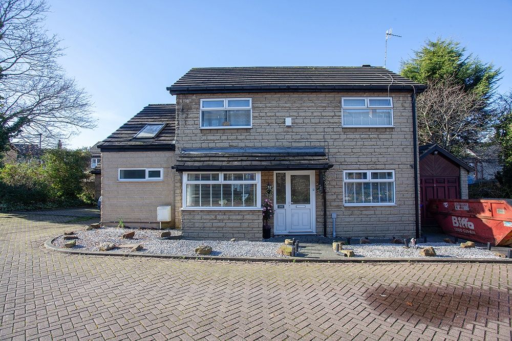 Property photo 1 of 19 Front View