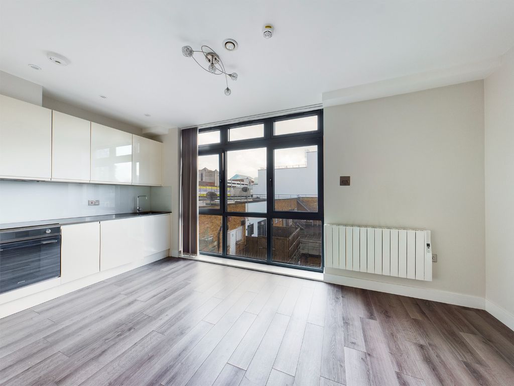 Property photo 3 of 12 3073324