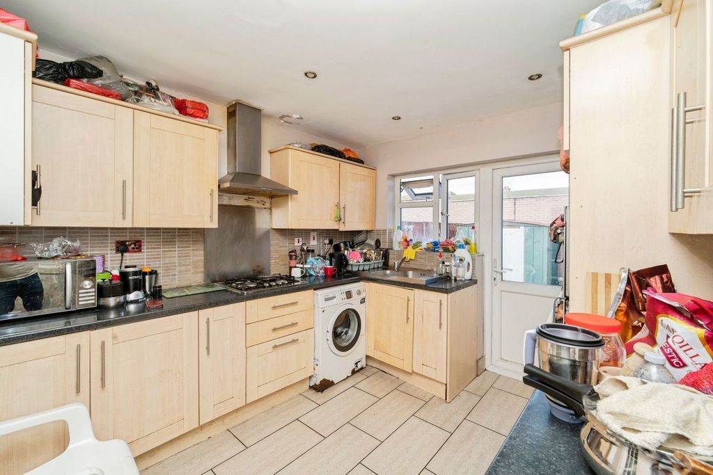 Property photo 2 of 13