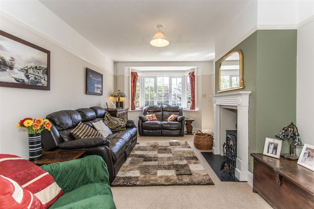 Property photo 3 of 22