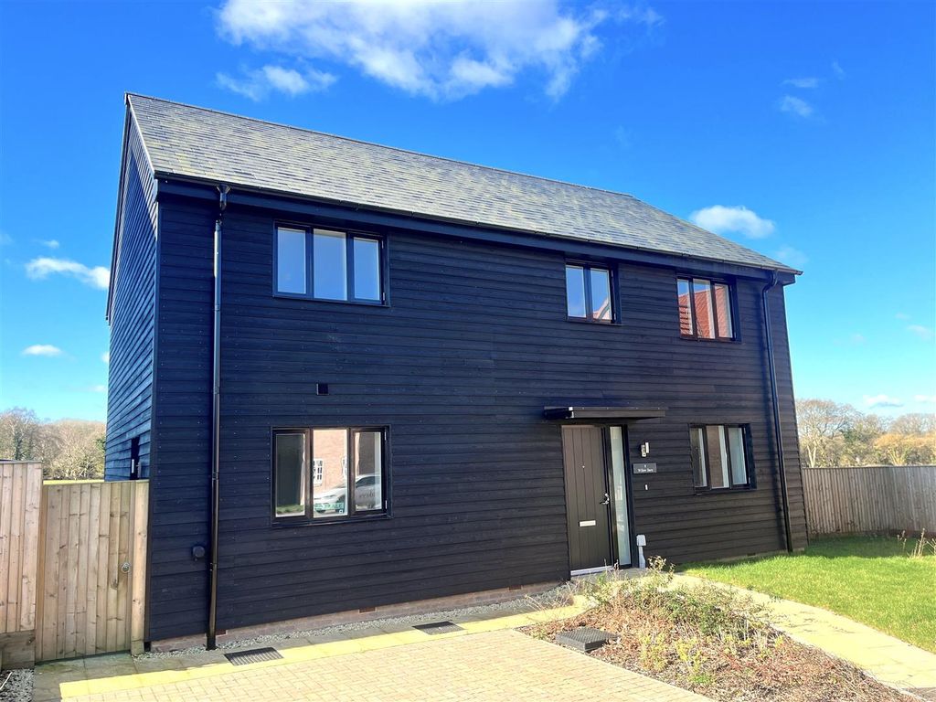 Property photo 1 of 15 9 Hazel Grove Ft.Jpg