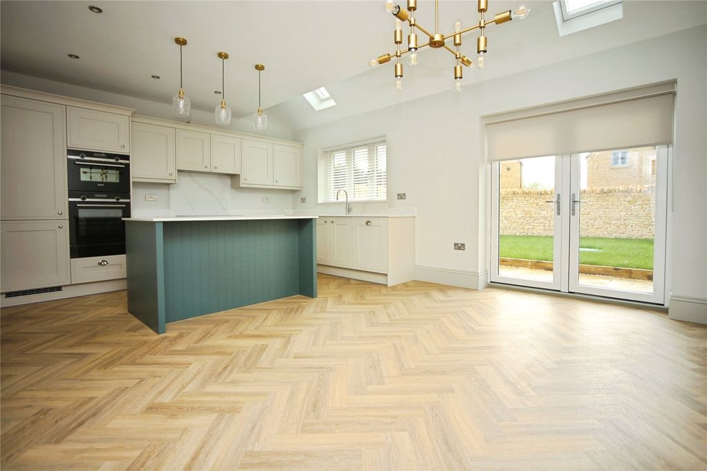 Property photo 1 of 19 Picture No. 34