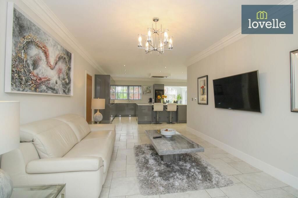 Property photo 3 of 24