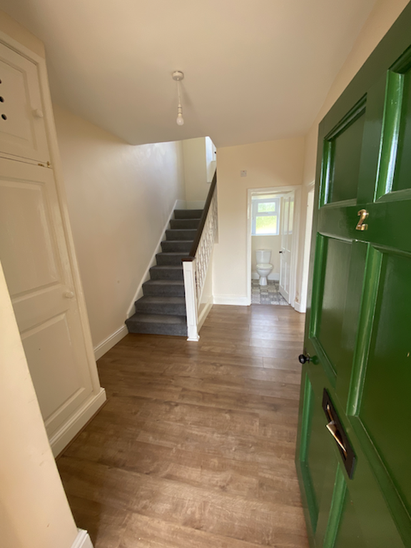 Property photo 3 of 20 Lovely Hallway.Png