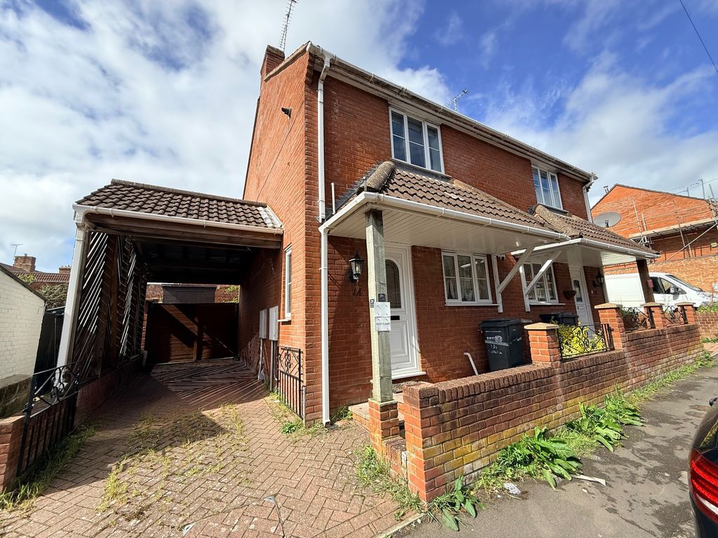 Property photo 1 of 10 Front Aspect