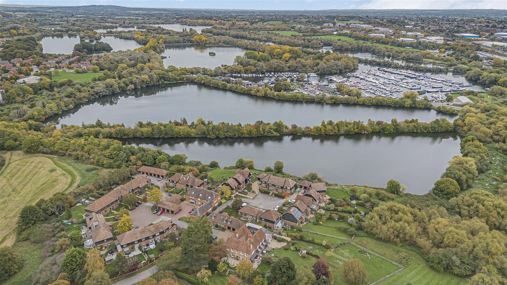 Property photo 1 of 30 16_64978.Jpg