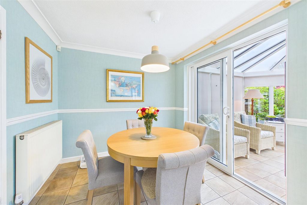 Property photo 3 of 14