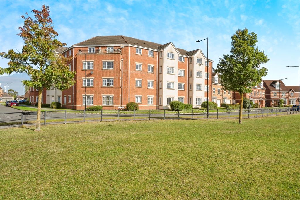 Property photo 1 of 16
