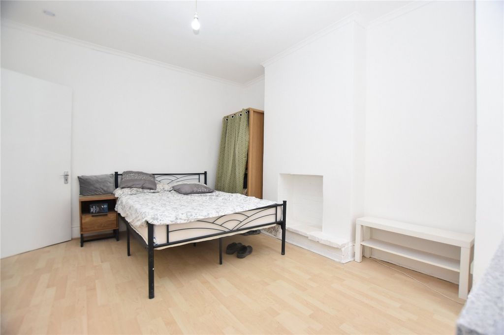 Property photo 3 of 10 Picture No. 13