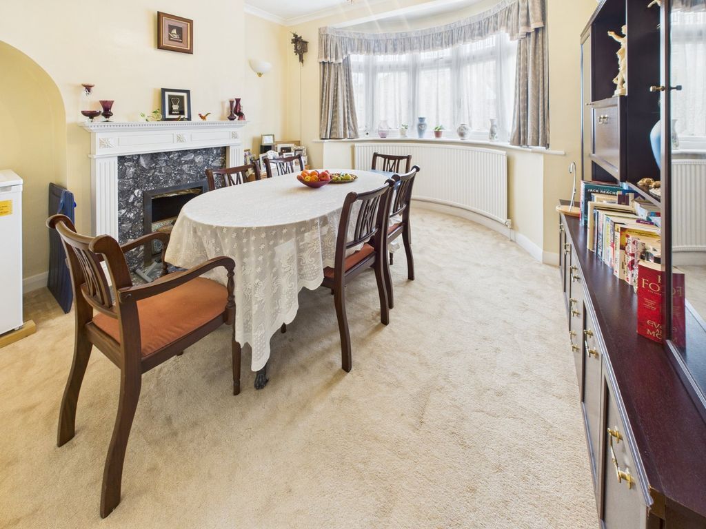 Property photo 2 of 15 Dining Room