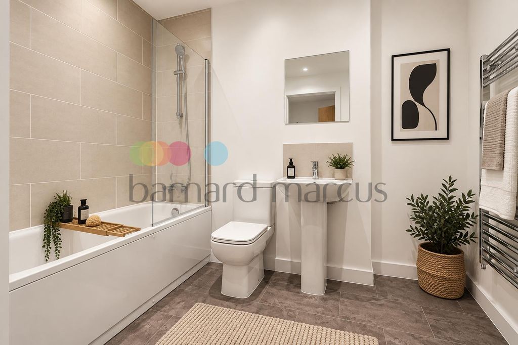 Property photo 2 of 8 Bathroom