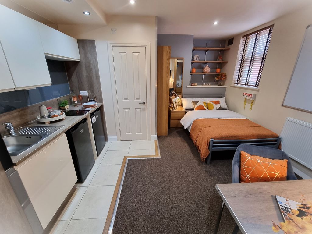 Property photo 2 of 9