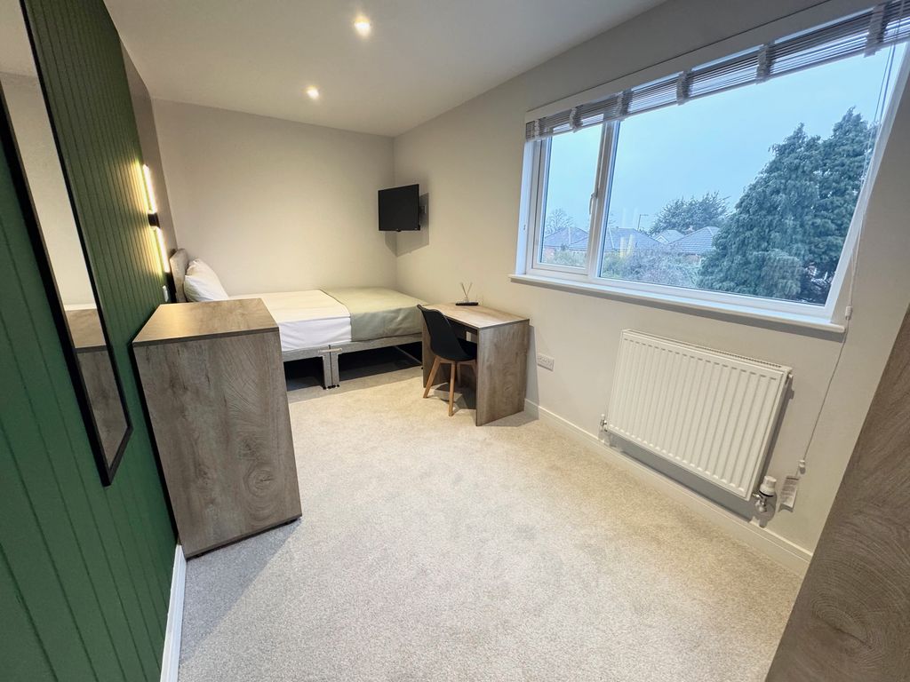 Property photo 2 of 13 Image